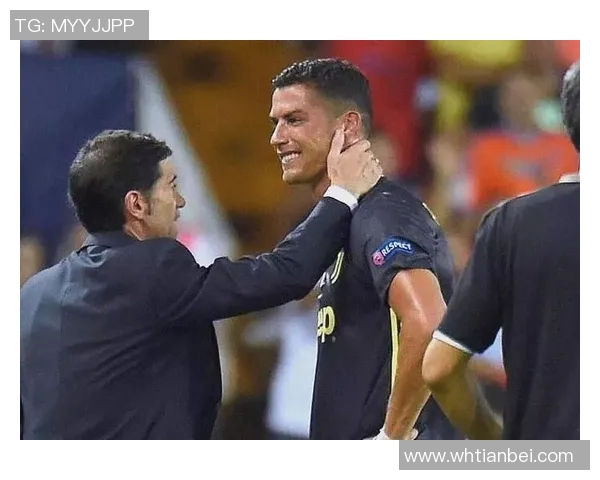 球迷疯狂行为引发热议C罗球衣被抢事件成欧冠赛场焦点